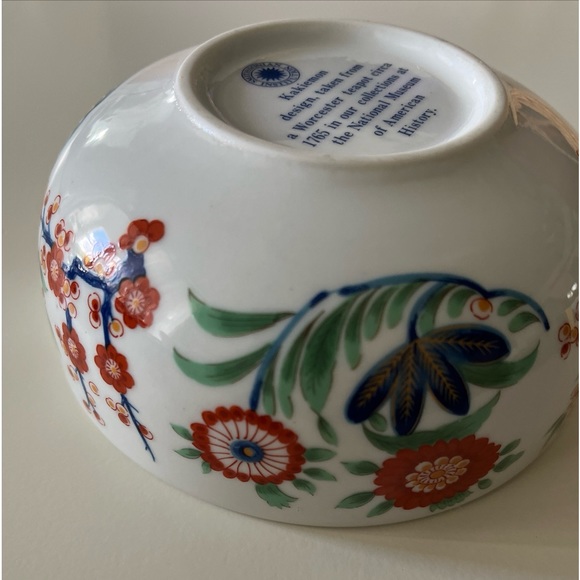 Vintage Smithsonian Institute Kakiemon Design Bowl 5”Diameter 2.5”High Japan - Picture 7 of 9